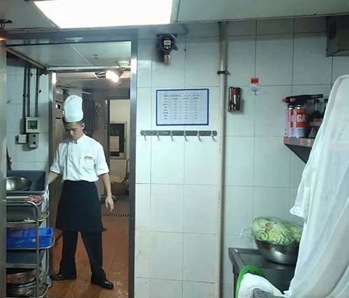 燃?xì)庠诰€(xiàn)監(jiān)測(cè)系統(tǒng)安裝現(xiàn)場(chǎng)圖