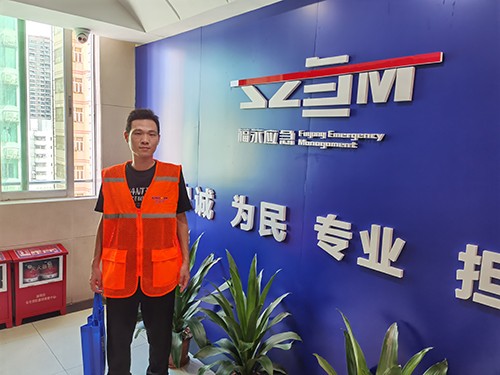 便攜式六合一氣體檢測儀現場圖實拍